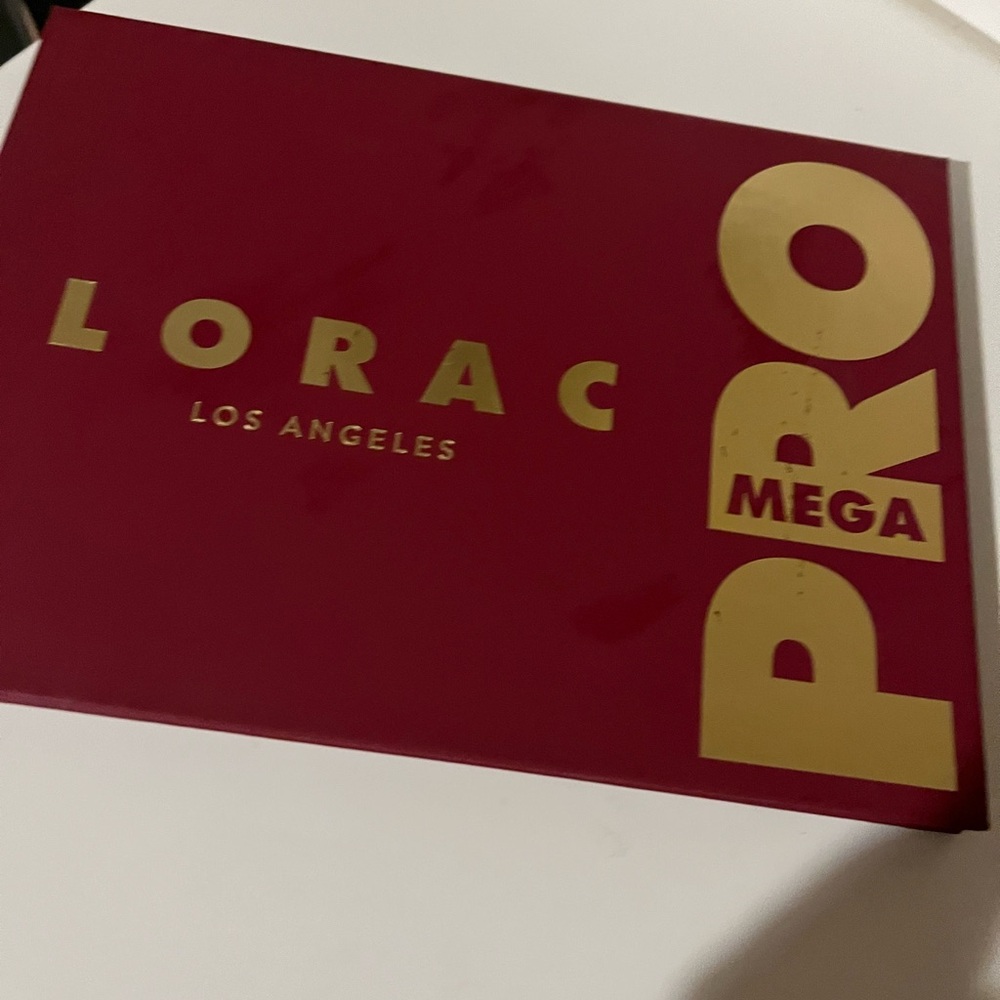 LORAC Pro Mega - Picture 2 of 3
